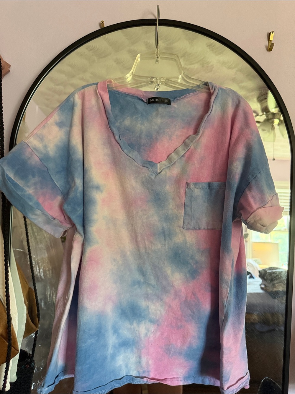 Miholi Tie-Dye V-Neck Pocket Tee - Pink & Blue